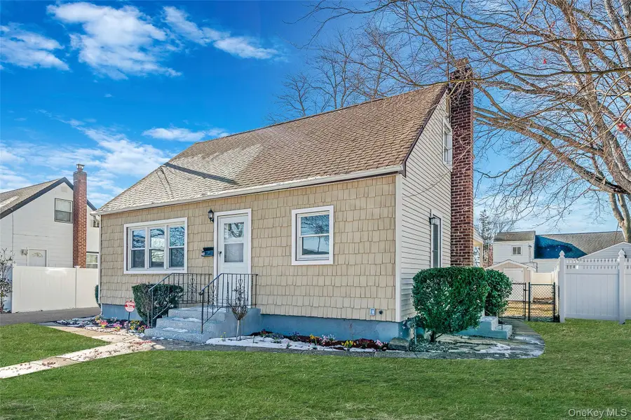 266 W 16th Street, Deer Park, NY 11729 - Image #3