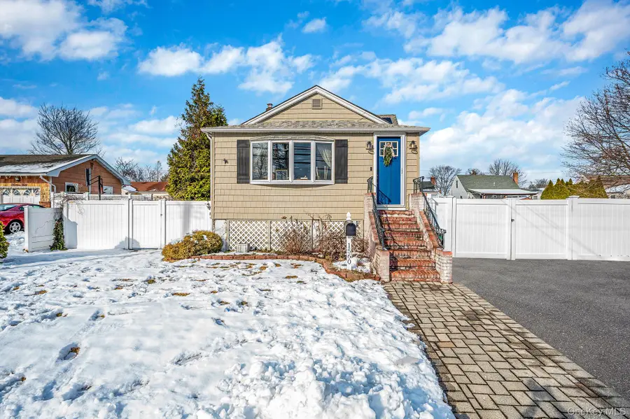 1560 A Street, West Babylon, NY 11704 - Image #2