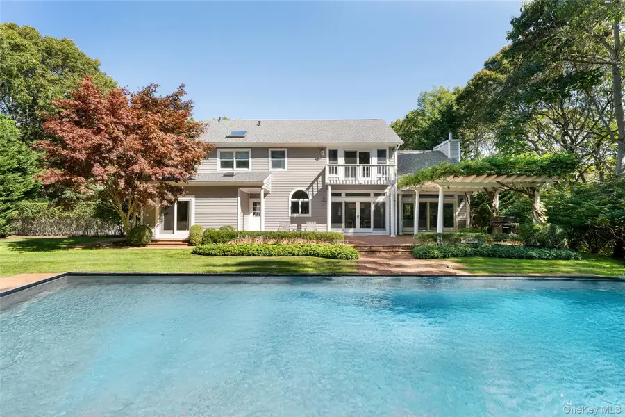 8 Mountain Laurel Lane, Southampton, NY 11968 - Image #2