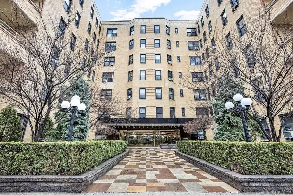 2 W End Avenue #5N, Brooklyn, NY 11235