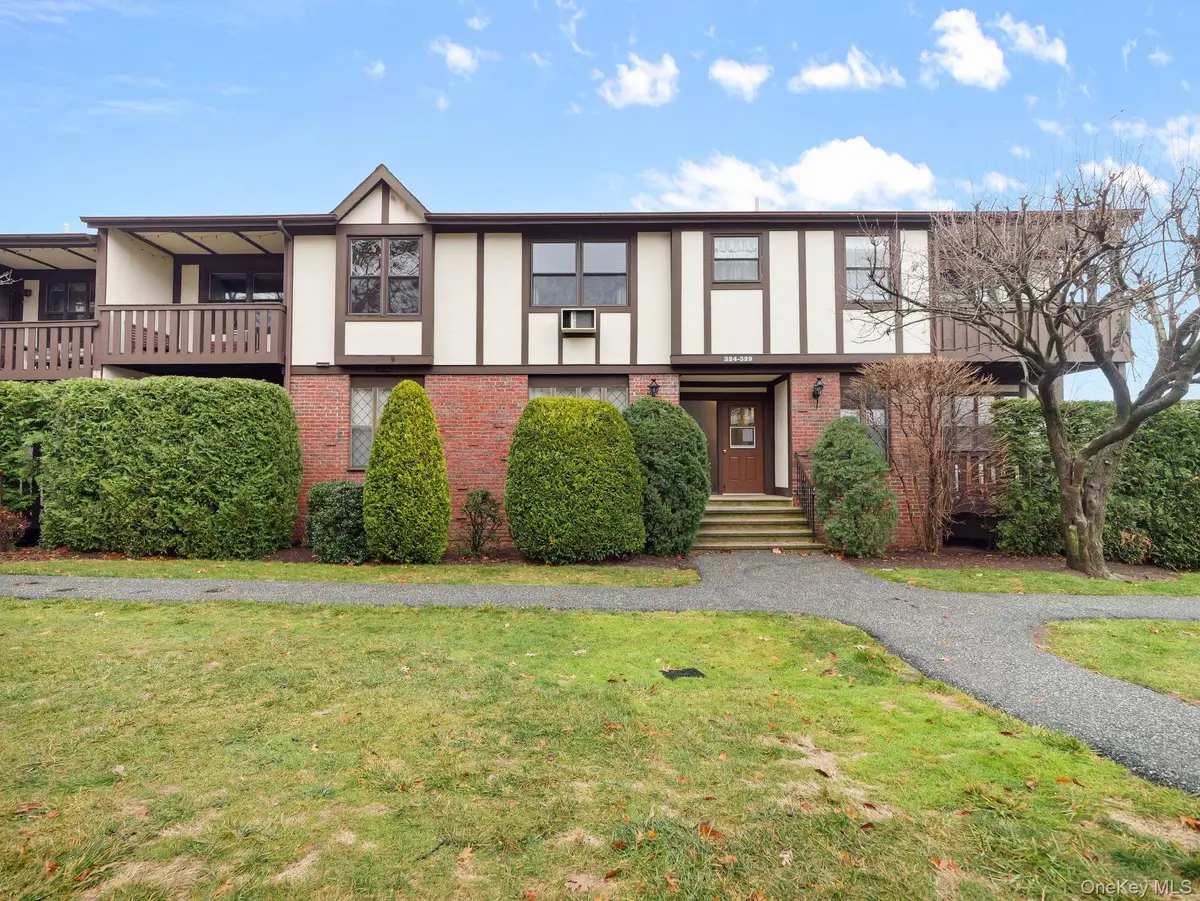 327 Sierra Vista Lane, Valley Cottage, NY 10989 - Image #1