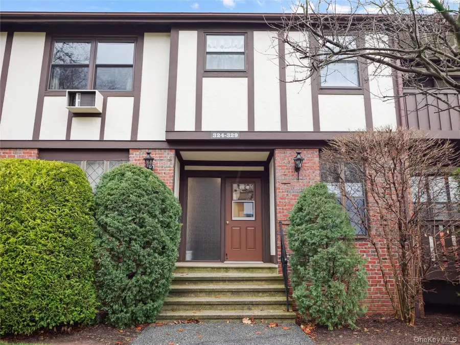 327 Sierra Vista Lane, Valley Cottage, NY 10989 - Image #2