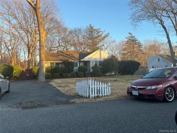 66 Eatondale Avenue, Blue Point, NY 11715