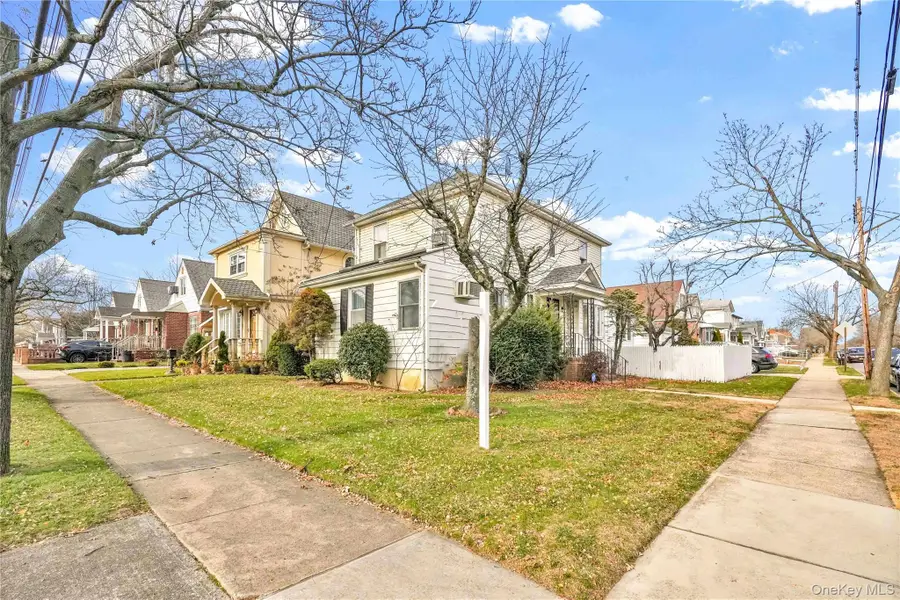 85-86 263 Street, Floral Park, NY 11001 - Image #3