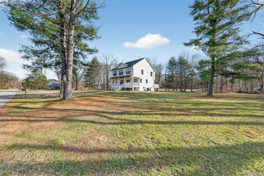 11 Appleblossom Lane, Hopewell Junction, NY 12533 - Image #3