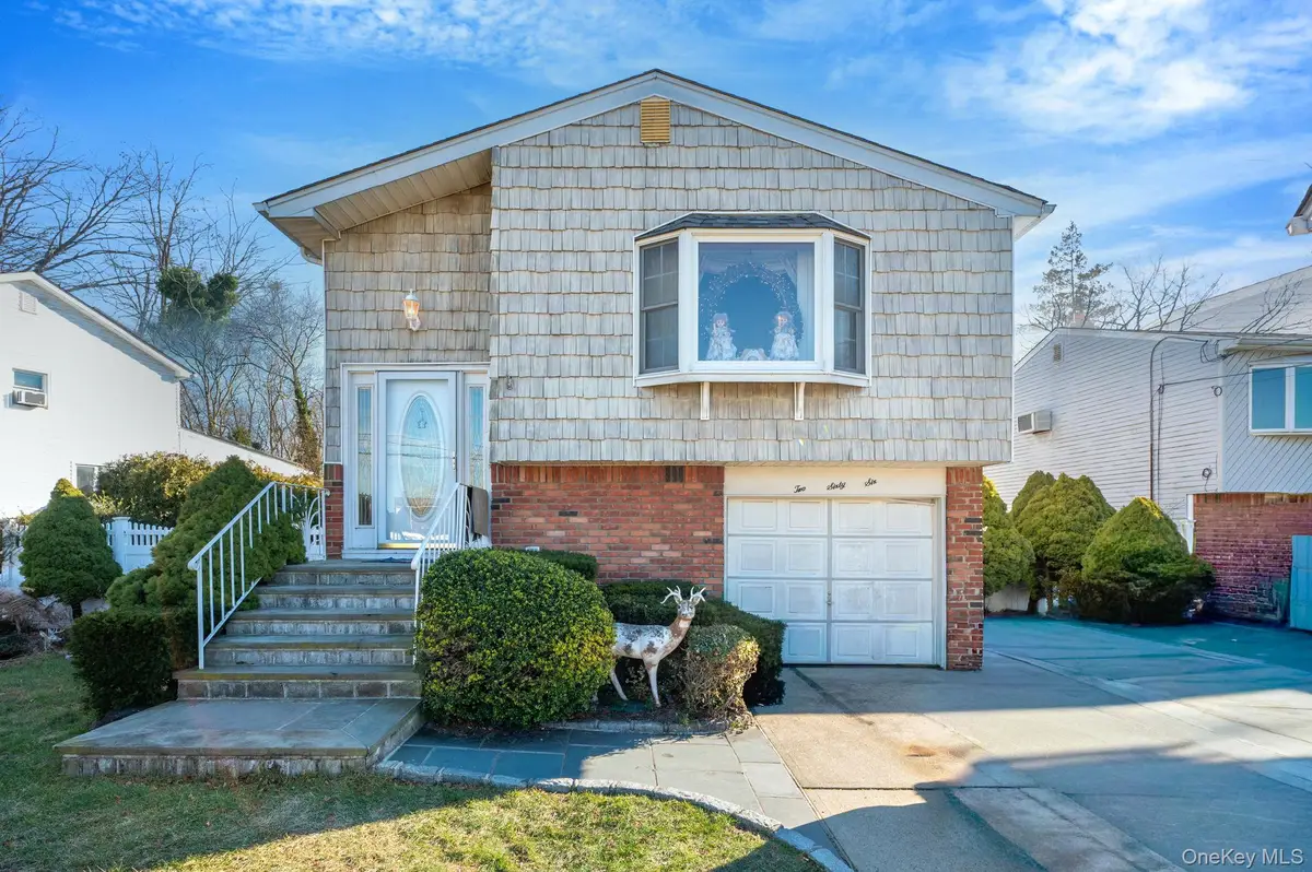 266 Kellum Street, West Babylon, NY 11704 - Image #1