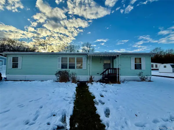 129 Brittany Terrace #129, Rock Tavern, NY 12575