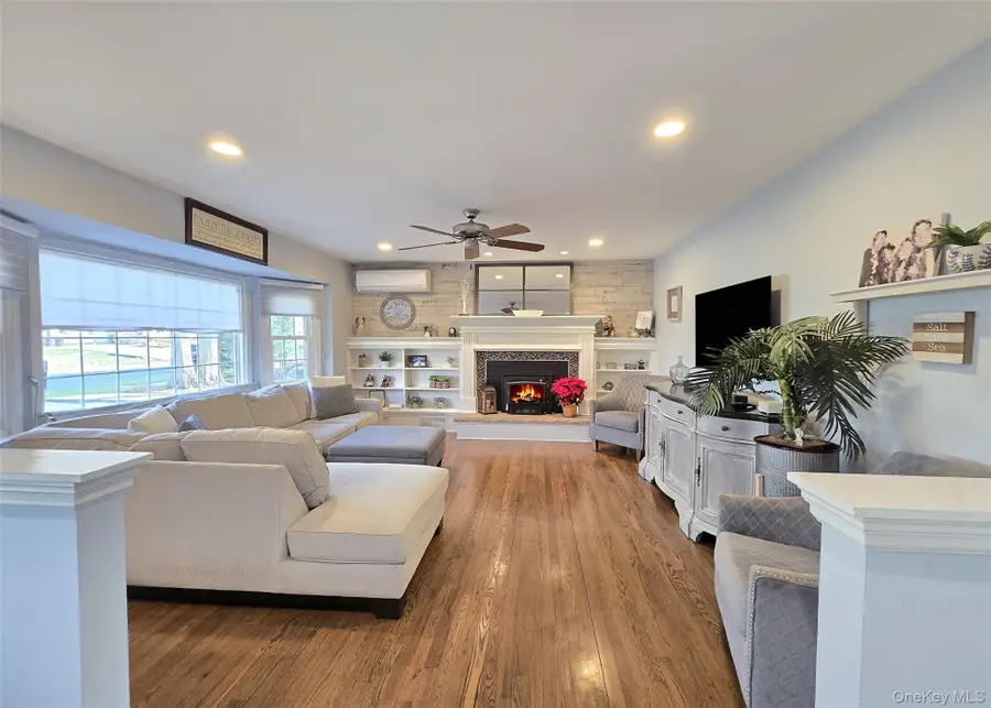 94 Clarendon Road, Ronkonkoma, NY 11779 - Image #2