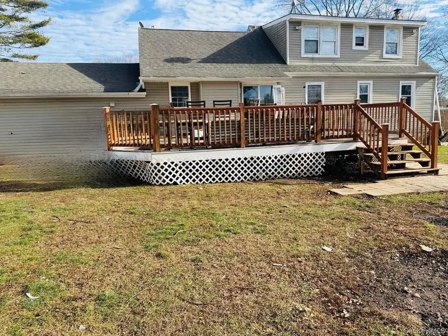 359 Wellwood Drive, Shirley, NY 11967 - Image #3