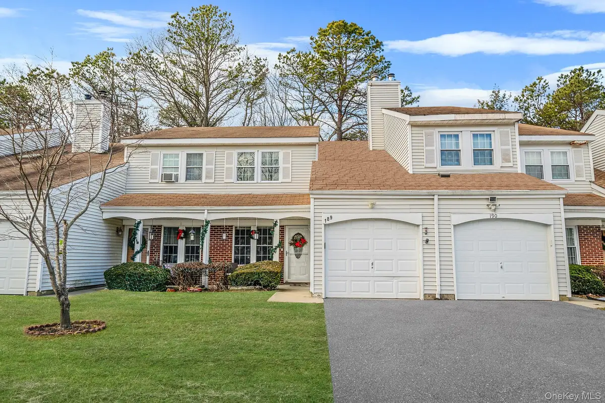 189 Haddon Hollow Court, Middle Island, NY 11953 - Image #1