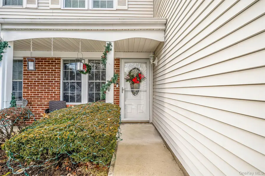 189 Haddon Hollow Court, Middle Island, NY 11953 - Image #2