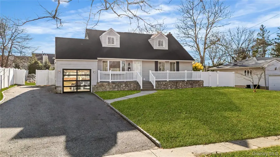 28 Ellen Place, Kings Park, NY 11754 - Image #2