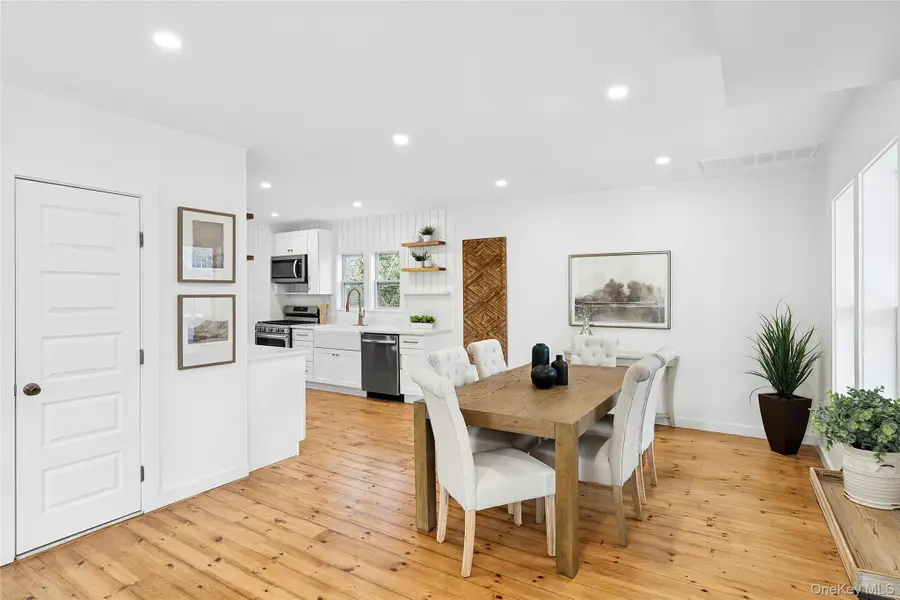 48 Watchogue Avenue, East Moriches, NY 11940 - Image #3