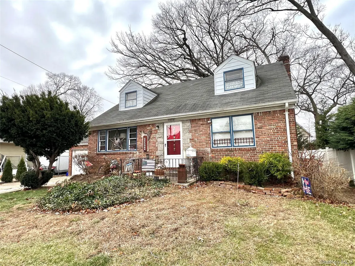 1354 Short Place, Baldwin, NY 11510 - Image #1