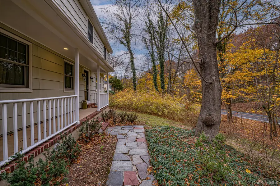 335 Landing Avenue, Smithtown, NY 11787 - Image #3