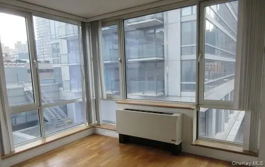 635 W 42nd Street #5F, Manhattan, NY 10036 - Image #2