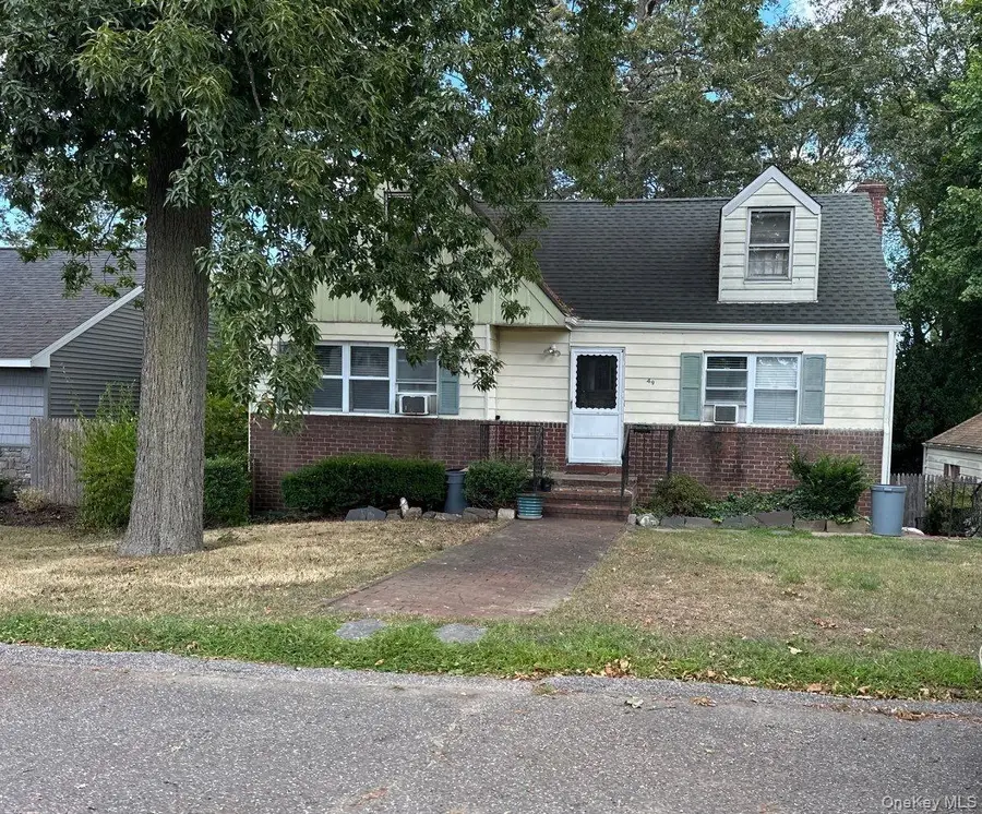 49 Lieper Street, South Huntington, NY 11746 - Image #2