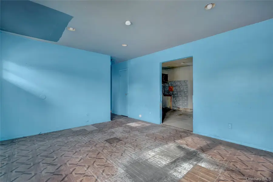 221 State Avenue, Wyandanch, NY 11798 - Image #3