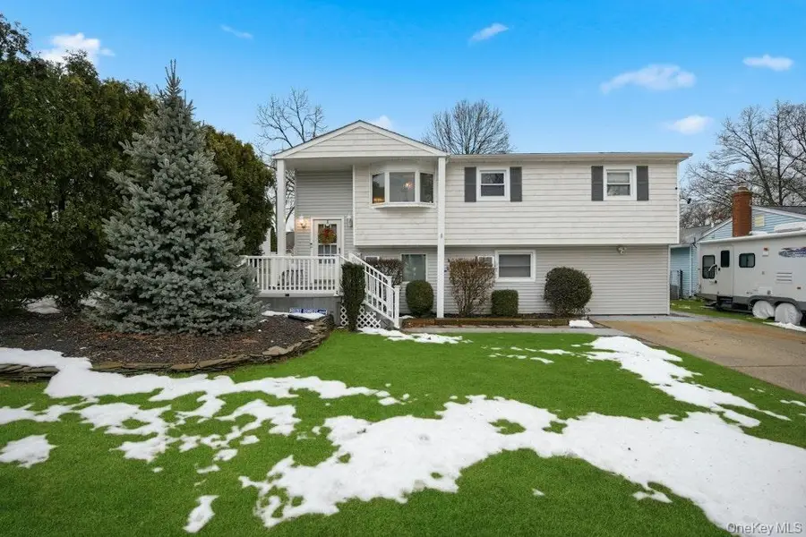 377 Deer Road, Ronkonkoma, NY 11779 - Image #2