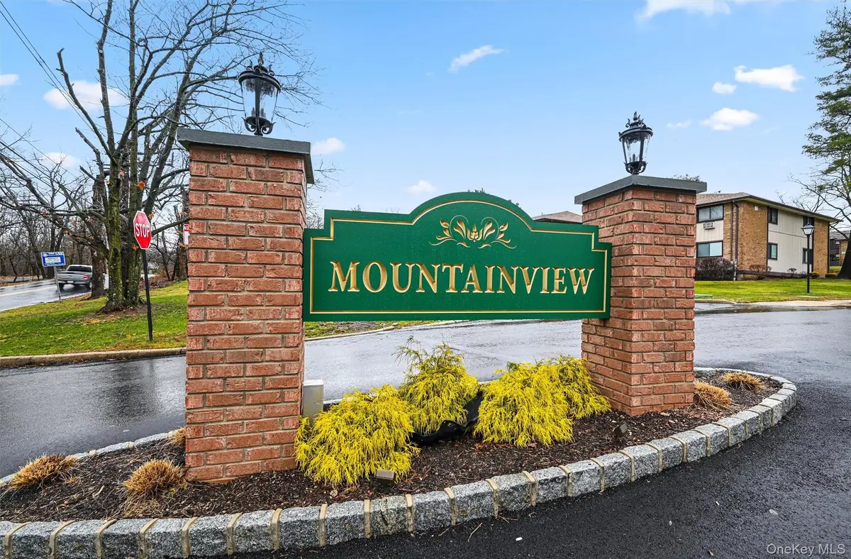 524 Sierra Vista Lane, Valley Cottage, NY 10989 - #1
