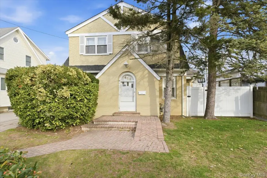 422 Cedarhurst Avenue, Cedarhurst, NY 11516 - Image #2