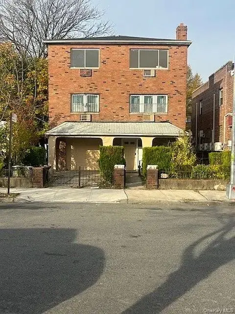 3315 Radcliff Avenue, Bronx, NY 10469 - Image #2