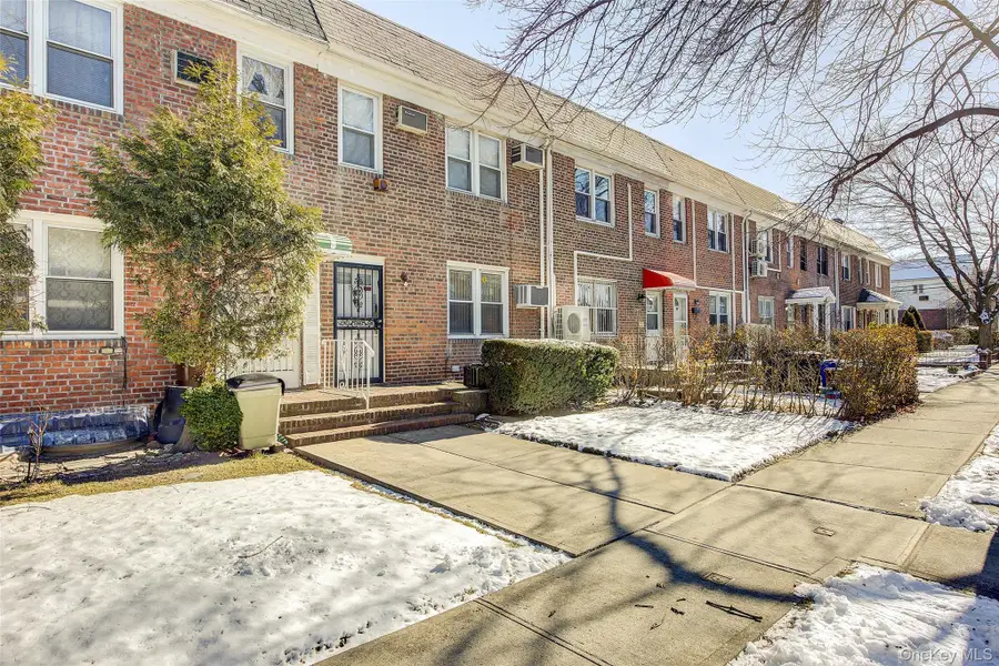 7533 168th Street, Fresh Meadows, NY 11366 - Image #2