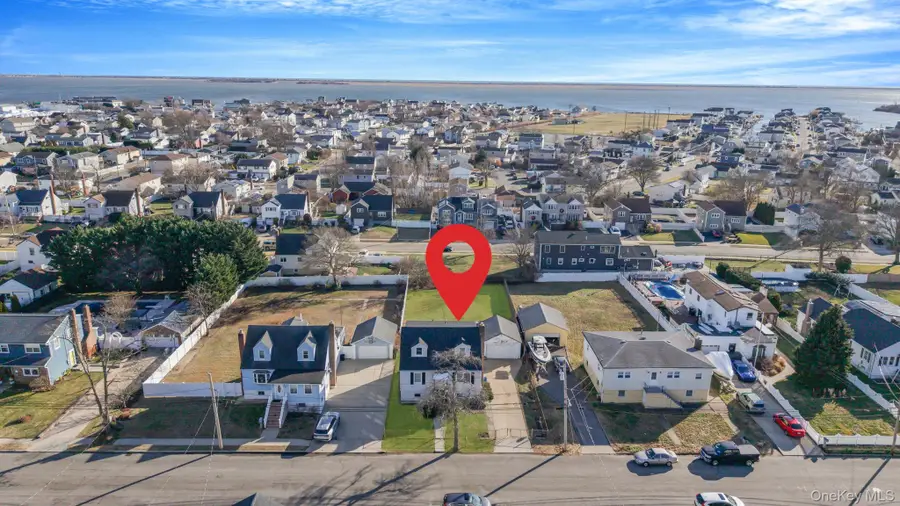 67 Orchard Street, Lindenhurst, NY 11757 - Image #3