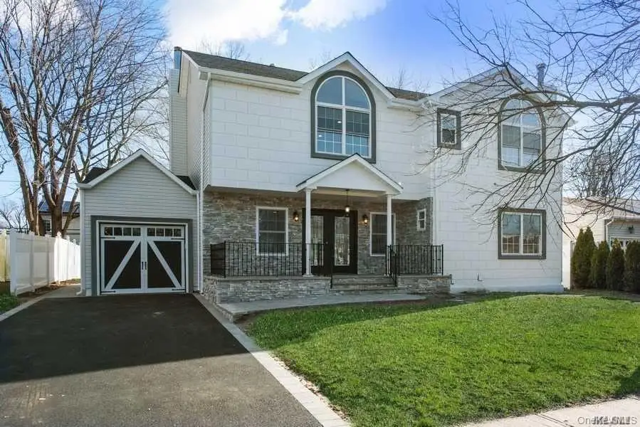 7 Sebree Place, Plainview, NY 11803 - Image #3