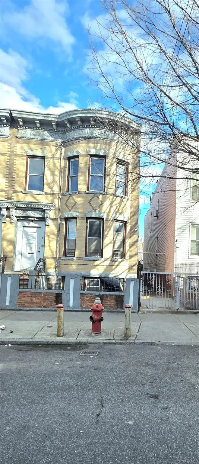 145 Highland Place, Brooklyn, NY 11208 - Image #2