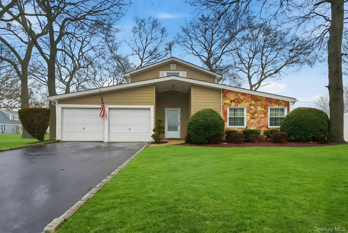 5431 Expressway Drive N, Holtsville, NY 11742 - Image #1