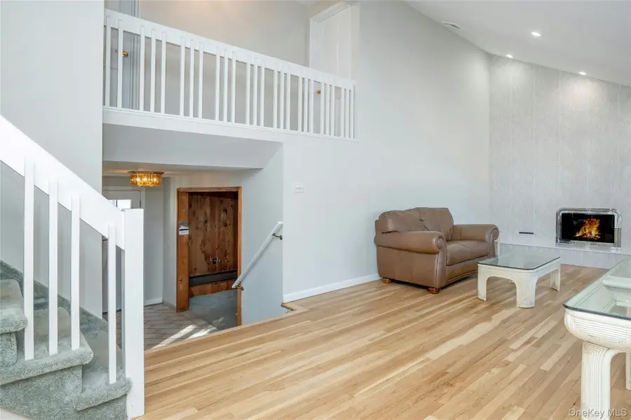 3 Dover Lane, Old Bethpage, NY 11804 - #3