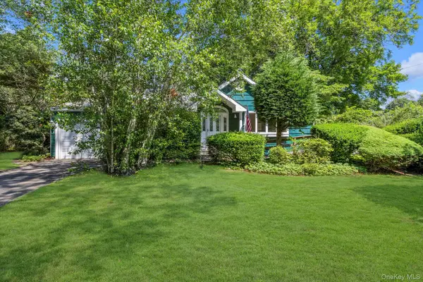 49 Thorney Avenue, Huntington Station, NY 11746