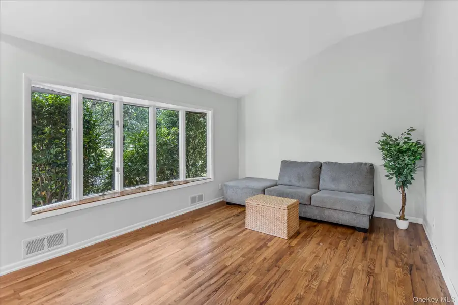 49 Thorney Avenue, Huntington Station, NY 11746 - Image #3