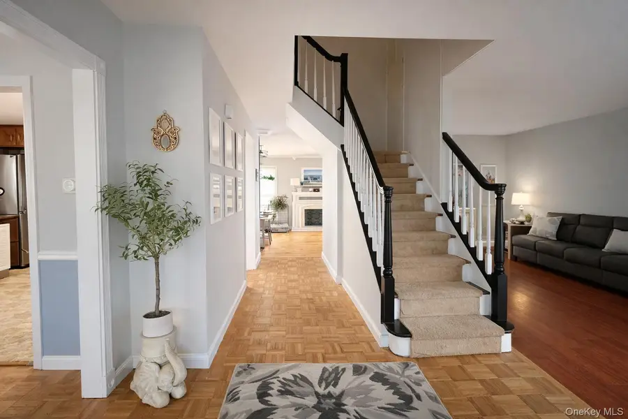 9 Katie Court, Lake Grove, NY 11755 - #2