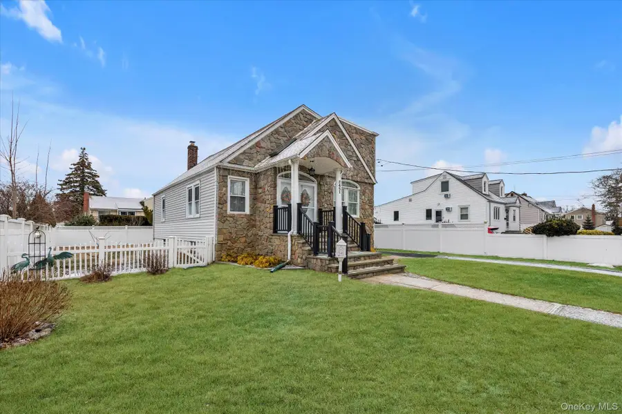 2451 Joseph Court, Bellmore, NY 11710 - Image #2