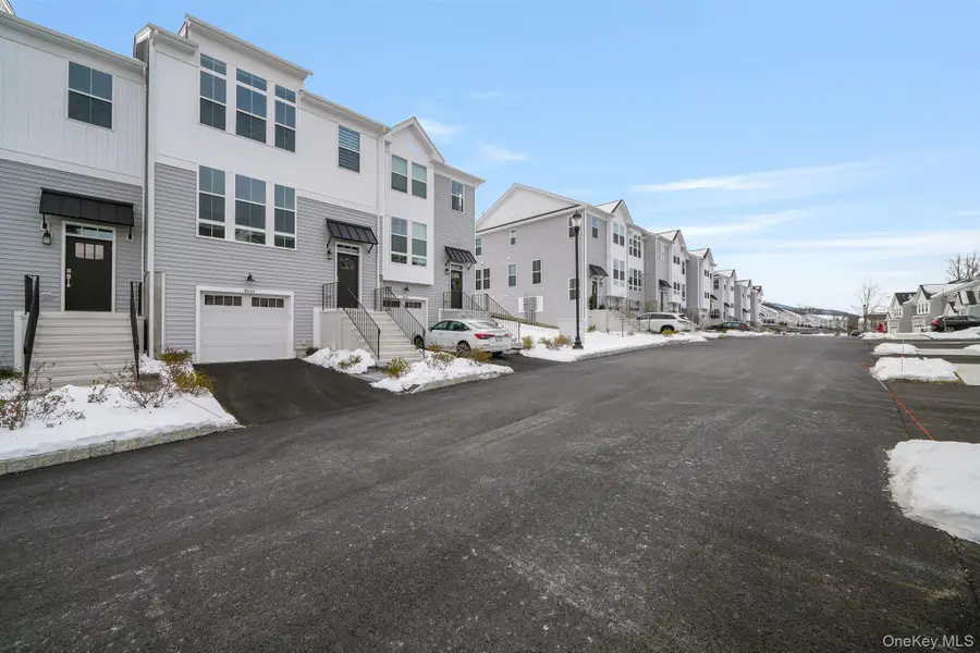 4034 Chestnut Ridge Rd Unit #62, Fishkill, NY 12524 - Image #3
