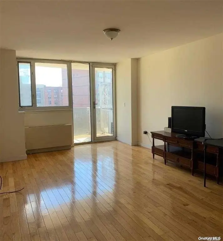 133-38 Sanford Avenue #7E, Flushing, NY 11355 - Image #2