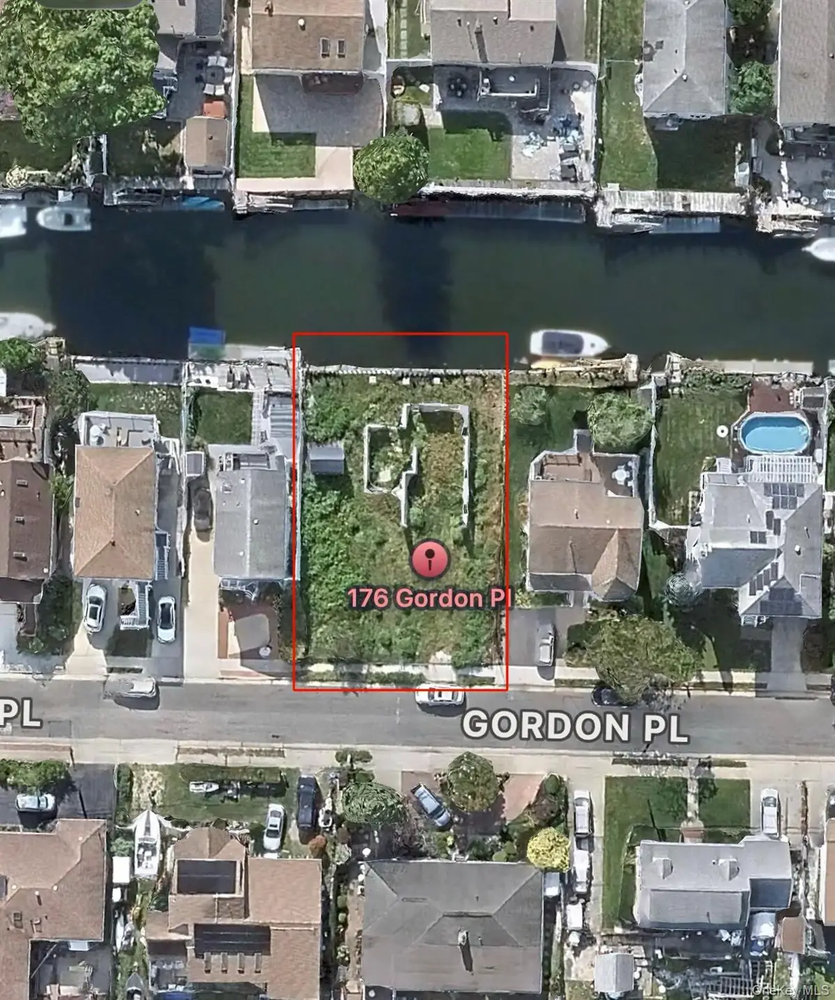 176 Gordon Place, Freeport, NY 11520 - Image #1