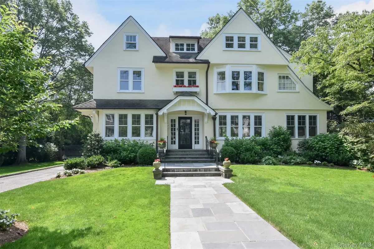 4 Sussex Avenue, Bronxville, NY 10708 - Image #1