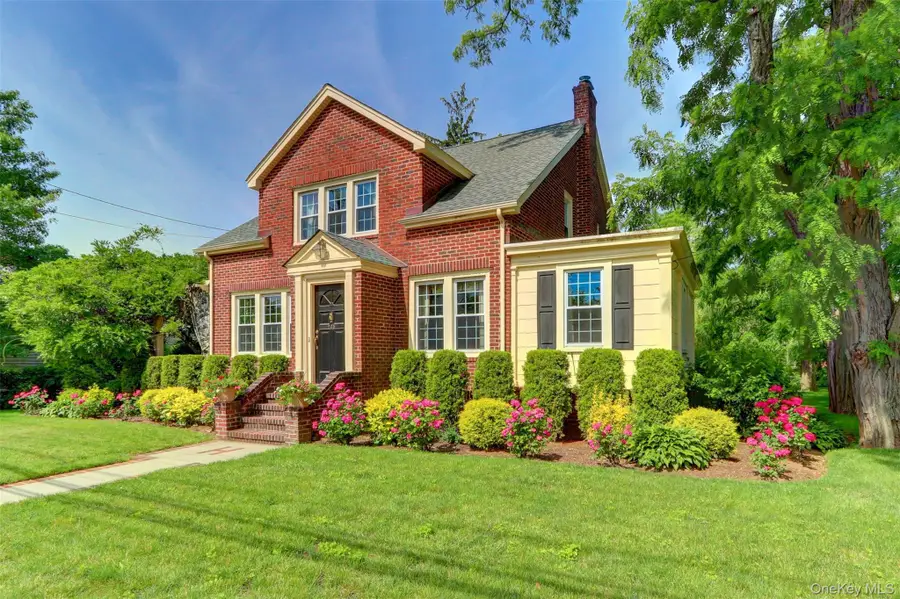 205 Hempstead Avenue, Malverne, NY 11565 - Image #3