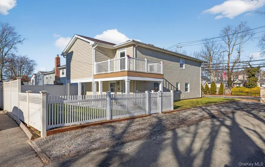 306 Bayville Avenue, Bayville, NY 11709 - Image #3