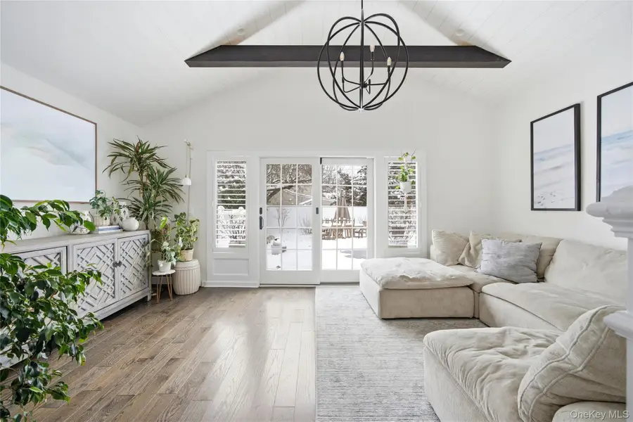 66 Country Village Lane, East Islip, NY 11730 - Image #3