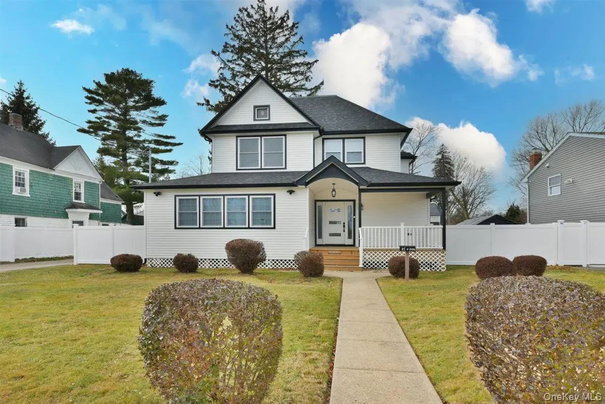 115 N Bergen Place, Freeport, NY 11520 - Image #1