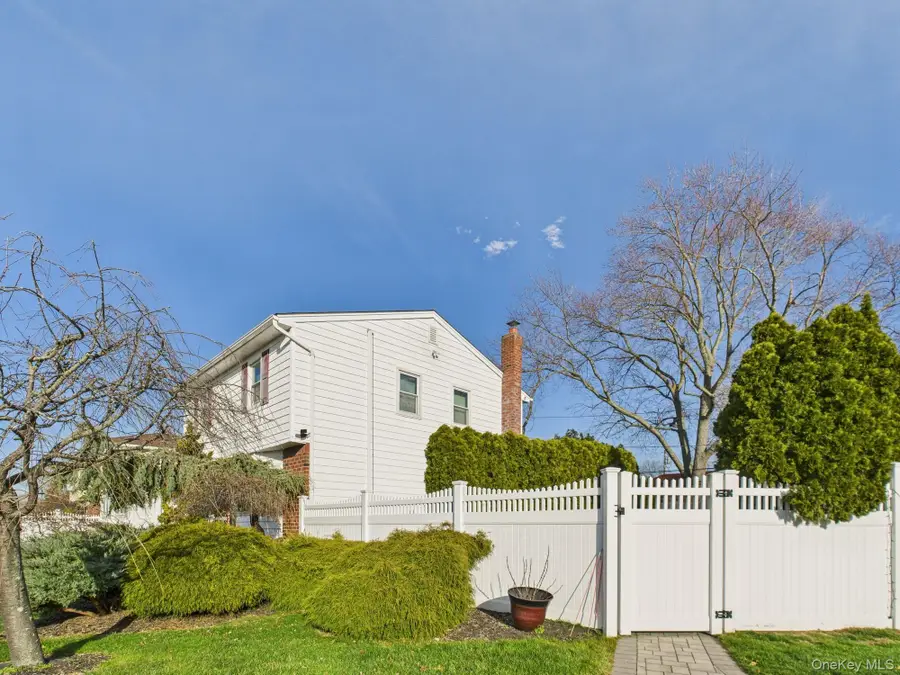 803 Michele Lane, Wantagh, NY 11793 - Image #2