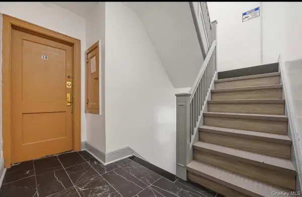 3433 30th Street, Astoria, NY 11106