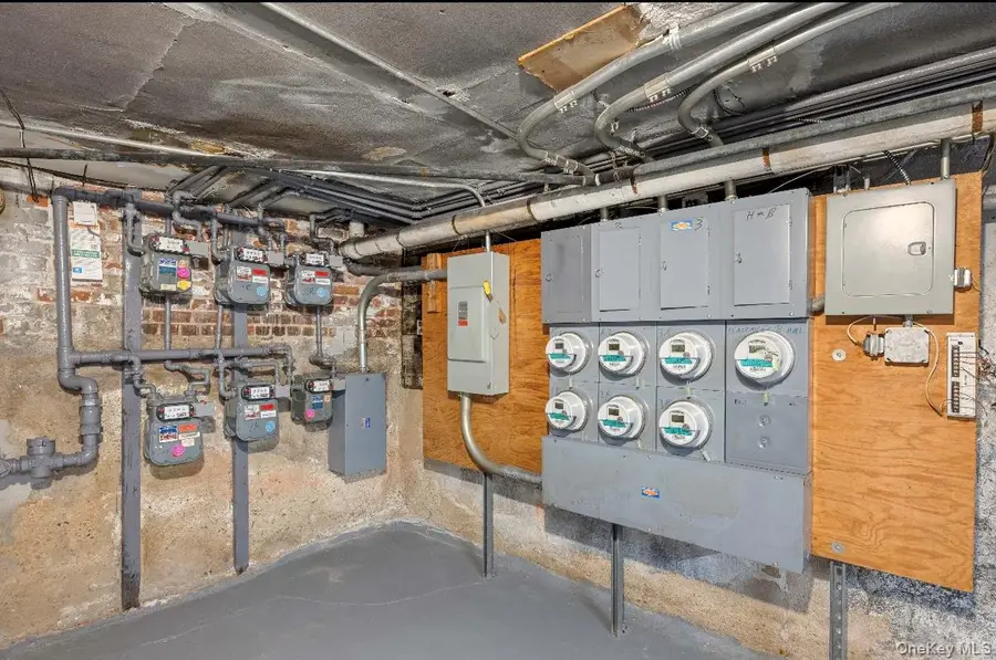 3433 30th Street, Astoria, NY 11106 - Image #2