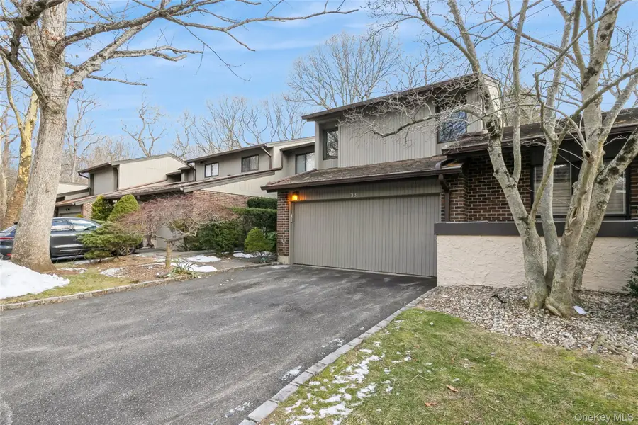 33 Club House Court #33, Jericho, NY 11753 - Image #2