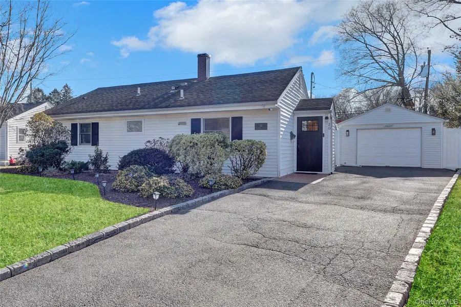 20 Collins Road, Glen Cove, NY 11542 - Image #3