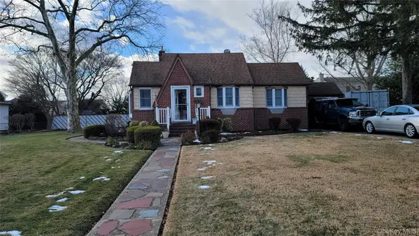 34 Pine Acres Boulevard, Deer Park, NY 11729